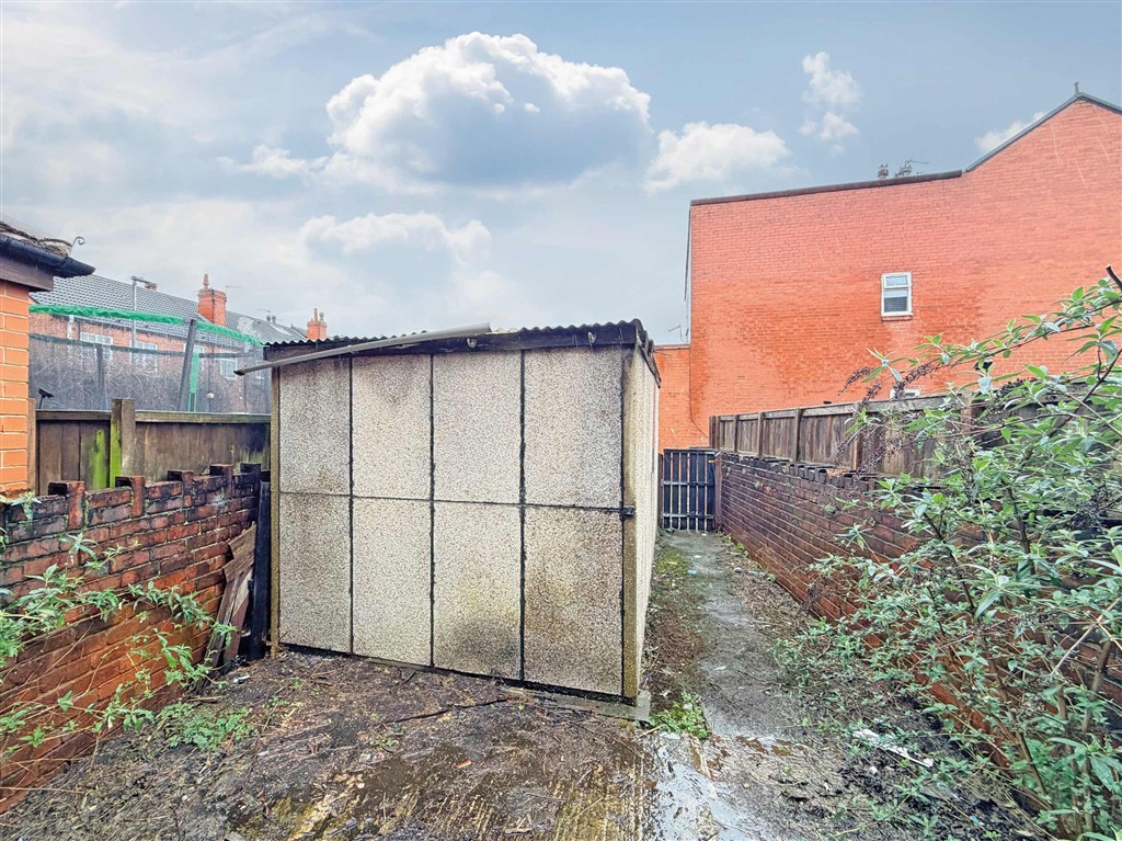 38, Hugh Street, CASTLEFORD, West Yorkshire, WF10 4DS