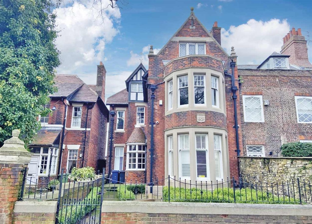 16, Westoe Village, SOUTH SHIELDS, Tyne and Wear, NE33 3EB