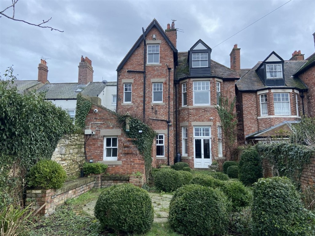 16, Westoe Village, SOUTH SHIELDS, Tyne and Wear, NE33 3EB