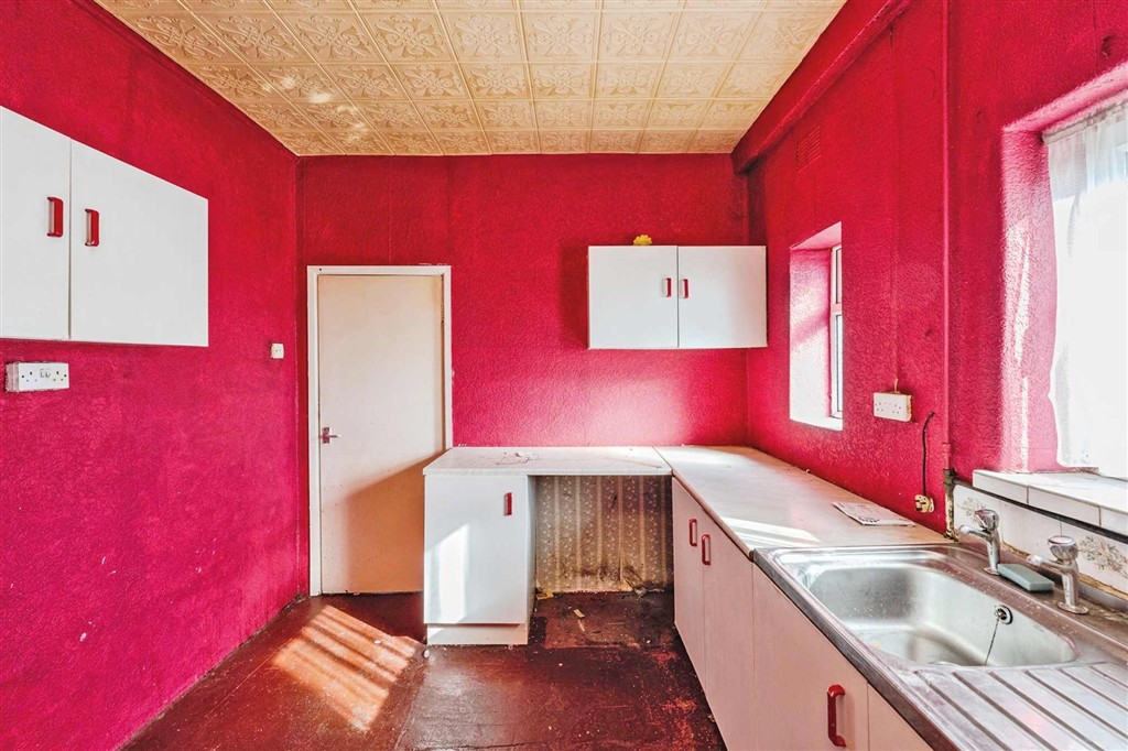 70a, Penygraig Road, SWANSEA, West Glamorgan, SA1 6JY