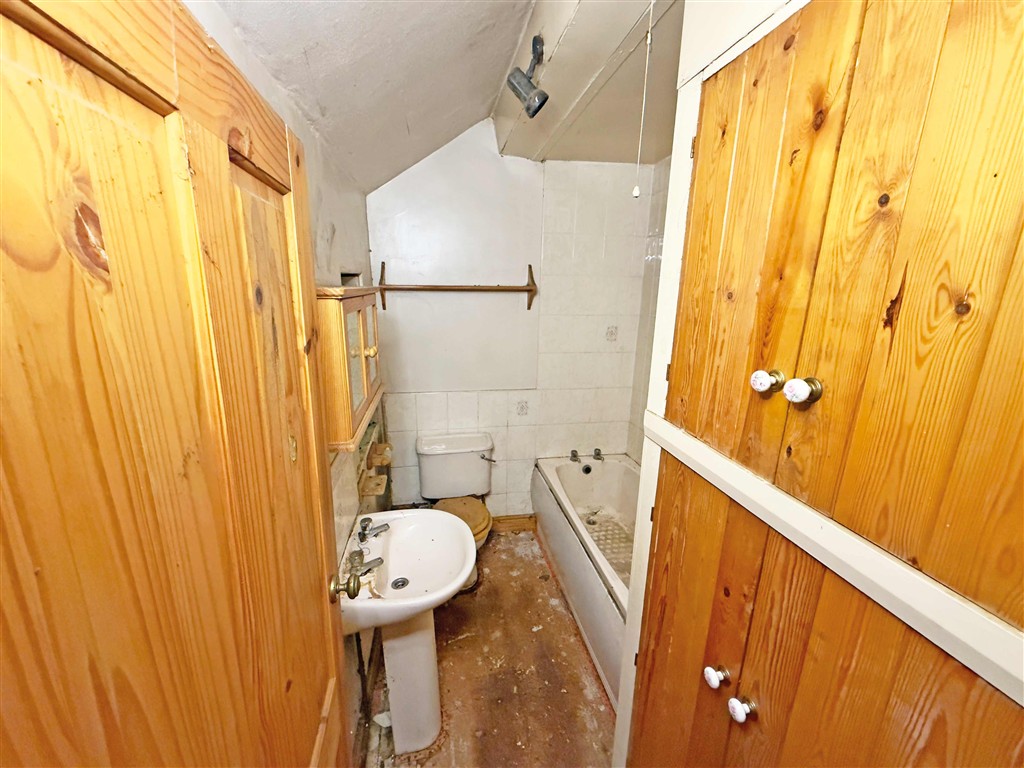 10, Miry Lane, HOLMFIRTH, West Yorkshire, HD9 7RY