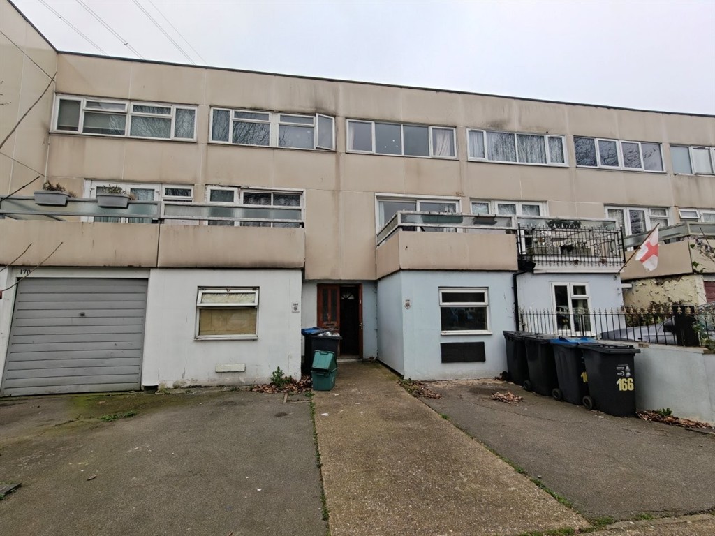 166, Belgrave Walk, MITCHAM, Surrey, CR4 3QE