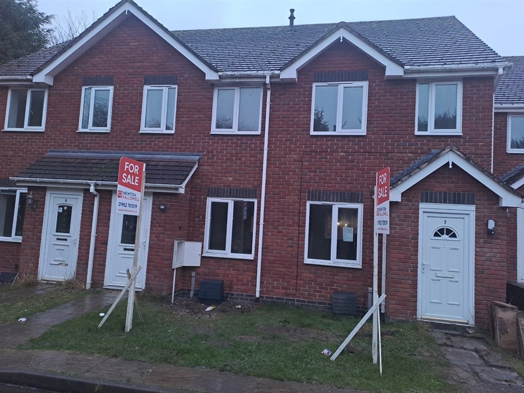 7, Lodge Court, TELFORD, Shropshire, TF2 7SE