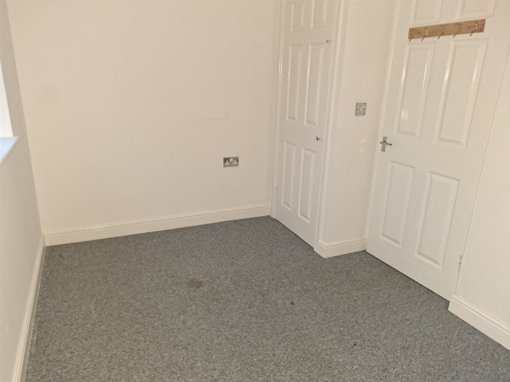 7, Lodge Court, TELFORD, Shropshire, TF2 7SE