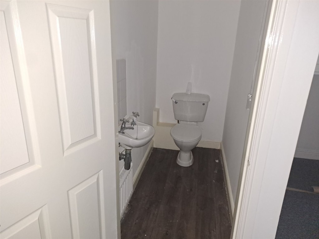 7, Lodge Court, TELFORD, Shropshire, TF2 7SE