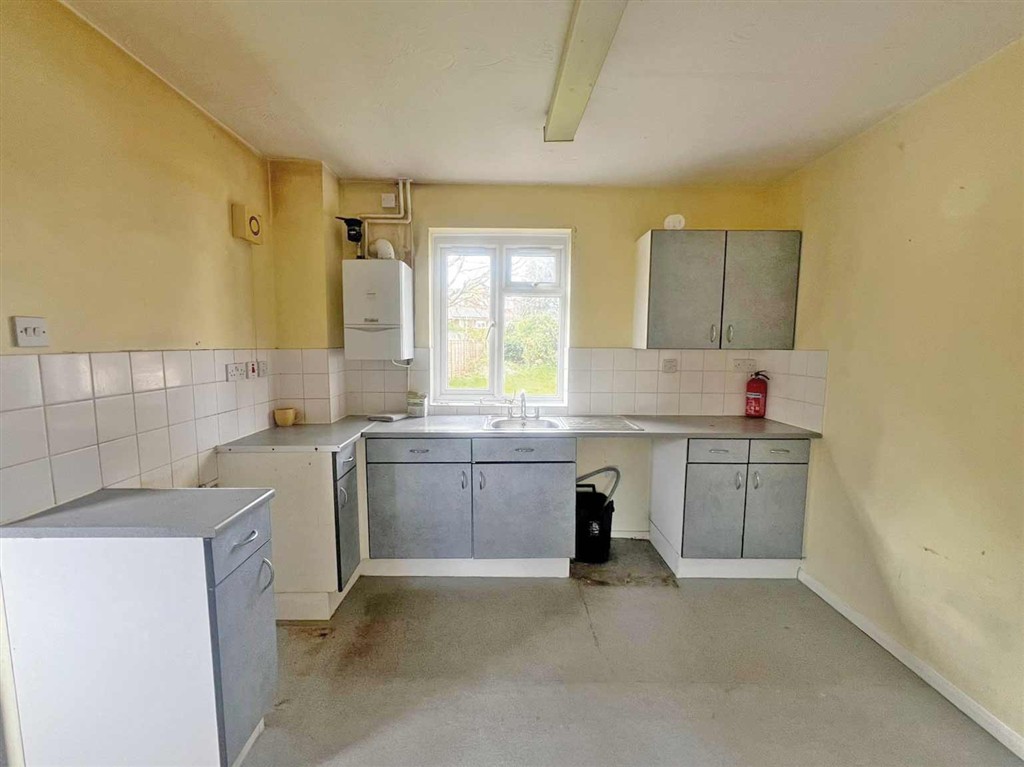 45, Stuart Way, WINDSOR, Berkshire, SL4 5LR
