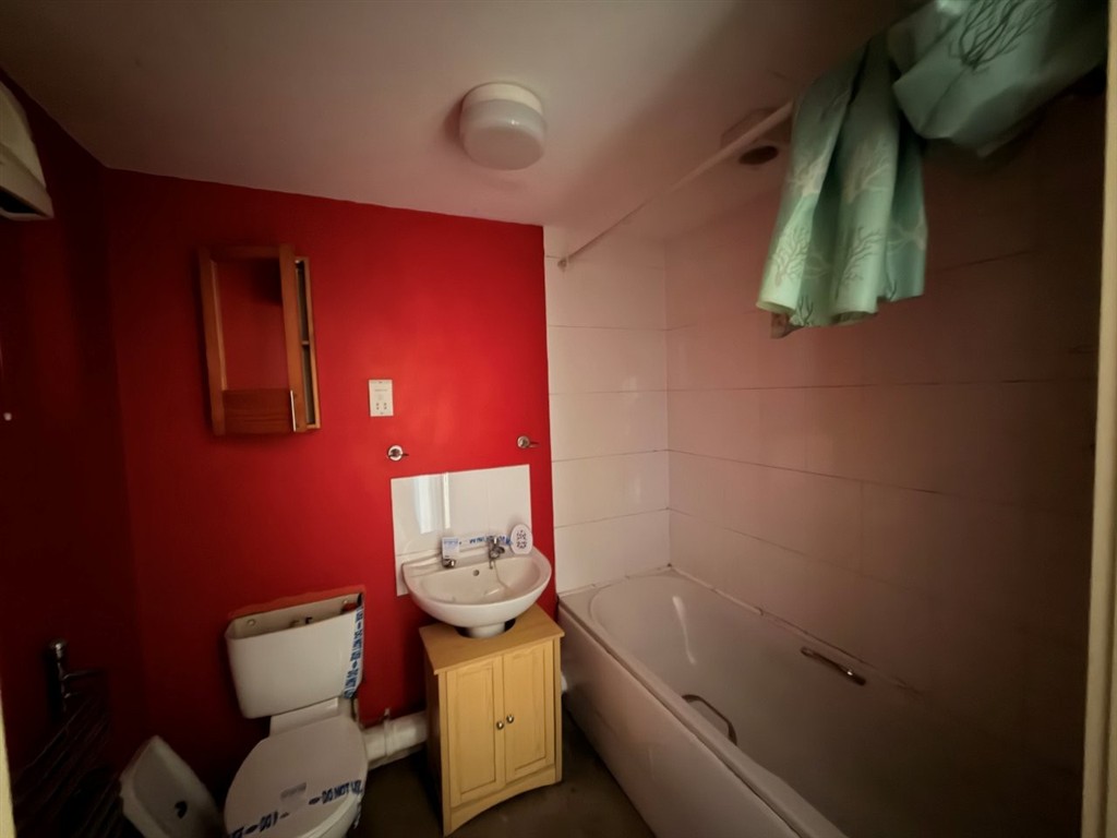 17, Hendeley Court, BURTON-ON-TRENT, Staffordshire, DE14 2BH