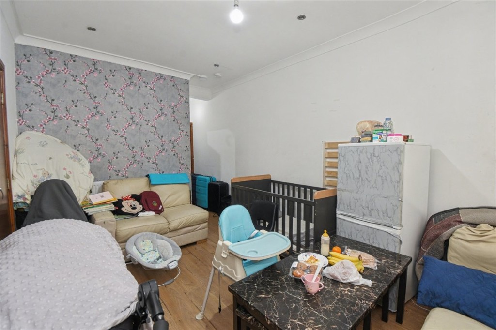 58, Lea Road, SOUTHALL, Middlesex, UB2 5QA