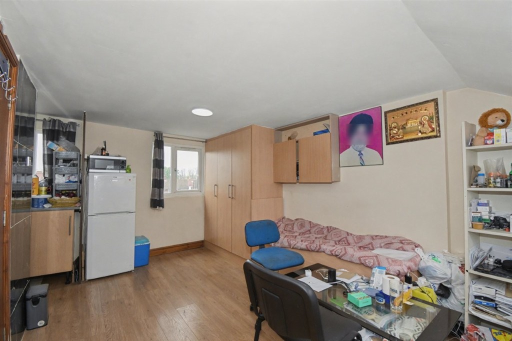 58, Lea Road, SOUTHALL, Middlesex, UB2 5QA
