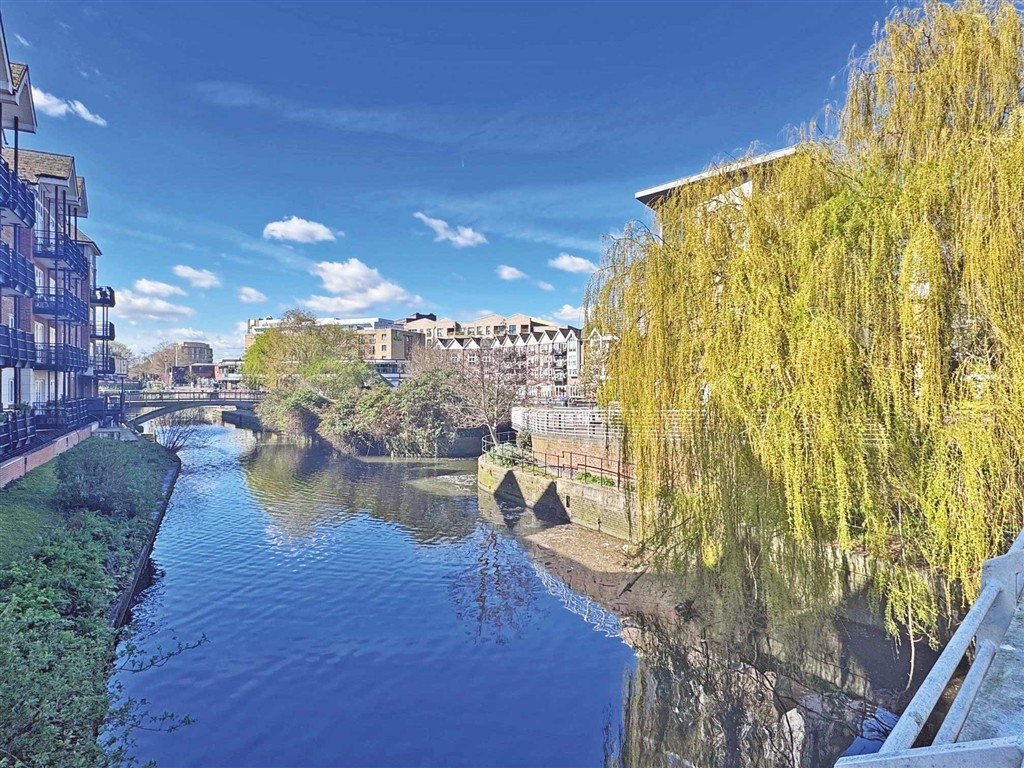 10, Market Place, BRENTFORD, Middlesex, TW8 8FL