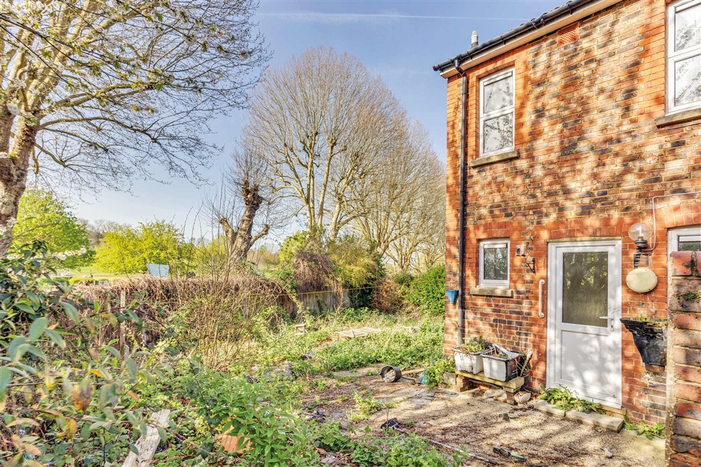 29, Ansell Road, DORKING, Surrey, RH4 1QN