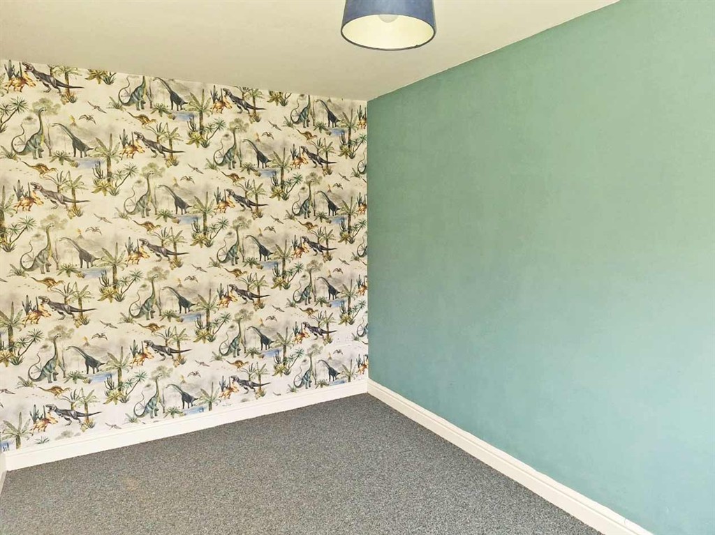 39, Heol Helig, EBBW VALE, Gwent, NP23 4TZ