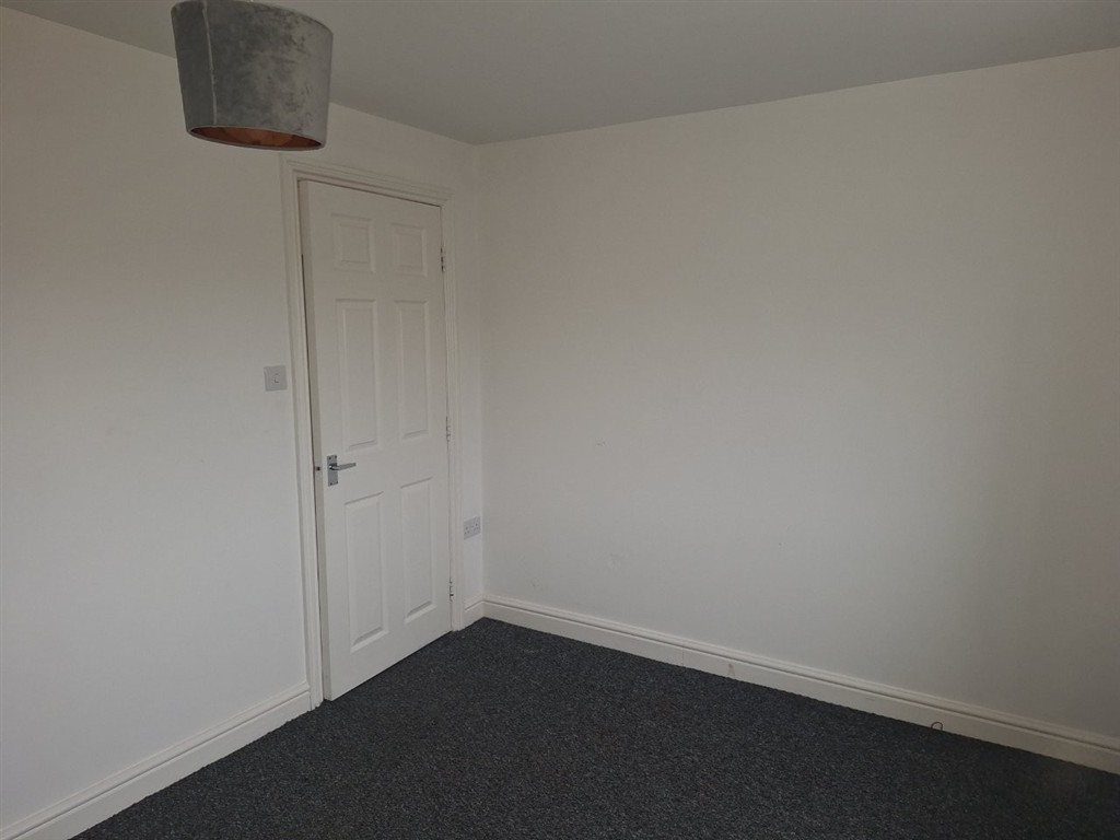 39, Heol Helig, EBBW VALE, Gwent, NP23 4TZ