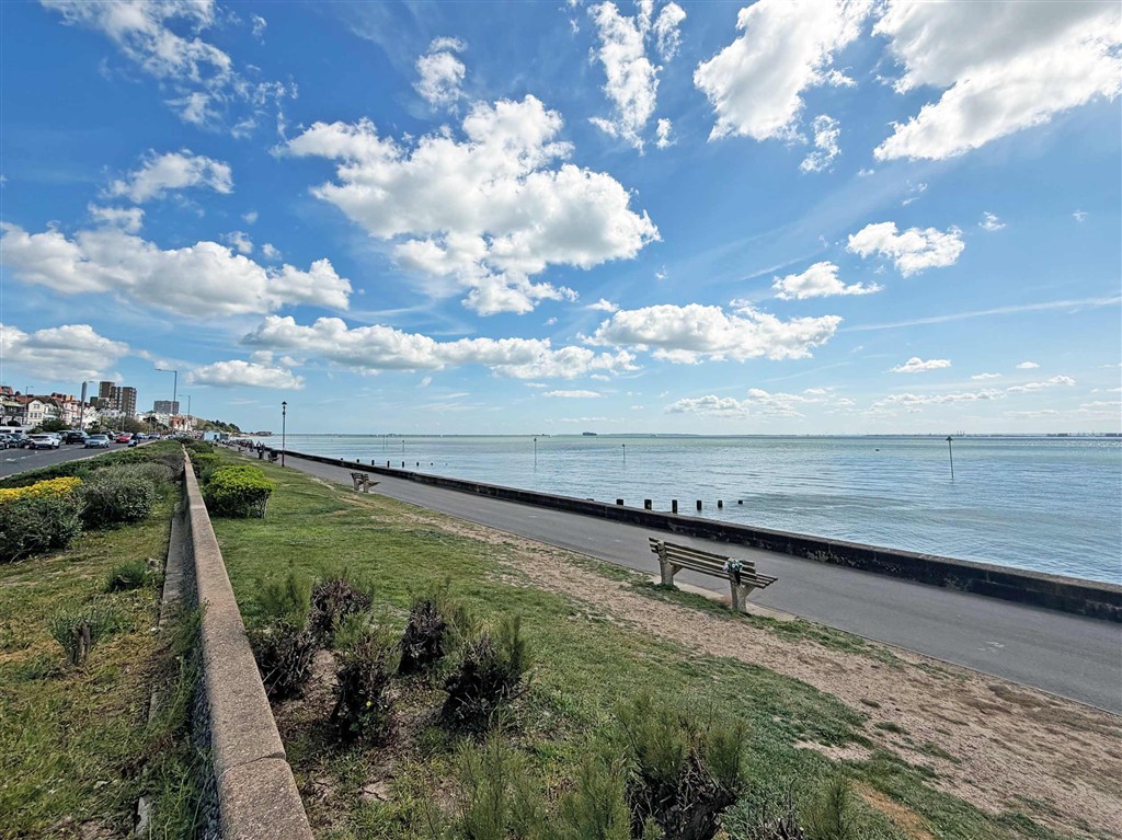 Bliss House, 23, Cobham Road, WESTCLIFF-ON-SEA, Essex, SS0 8EG