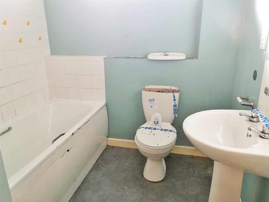 4, Hendra Heights, ST. AUSTELL, Cornwall, PL26 8FZ