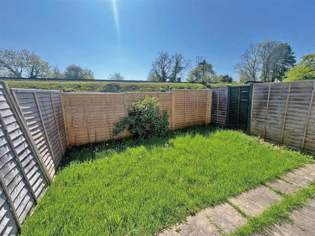 Flat 7 Gurdons, Chawton Park Road, ALTON, Hampshire, GU34 1RF