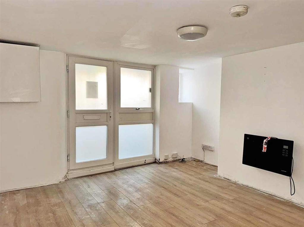 Flat 1, 34, The Polygon, SOUTHAMPTON, Hampshire, SO15 2BN