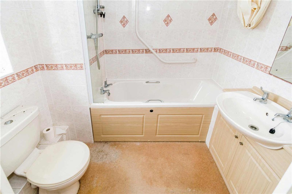 Flat 12, Heathlands Court, Beaulieu Road, SOUTHAMPTON, Hampshire, SO45 4BB