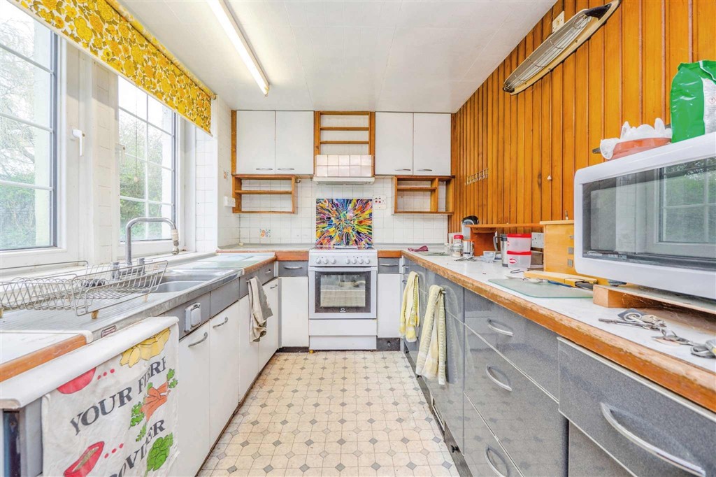 Bryn-y-Fro, Vale of Glamorgan, COWBRIDGE, South Glamorgan, CF71 7NS