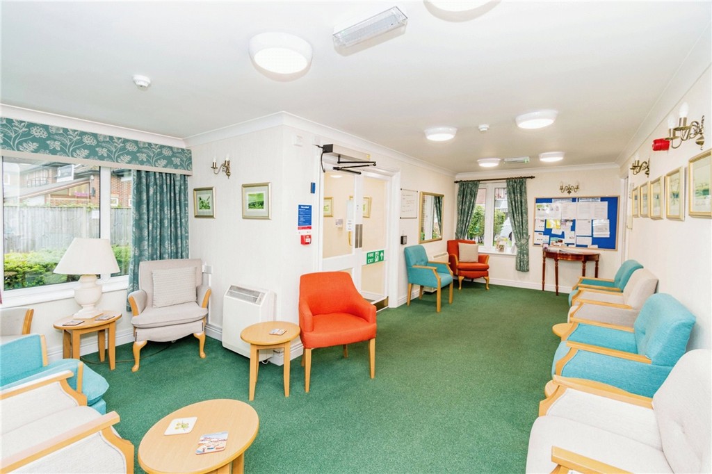 Flat 12, Heathlands Court, Beaulieu Road, SOUTHAMPTON, Hampshire, SO45 4BB