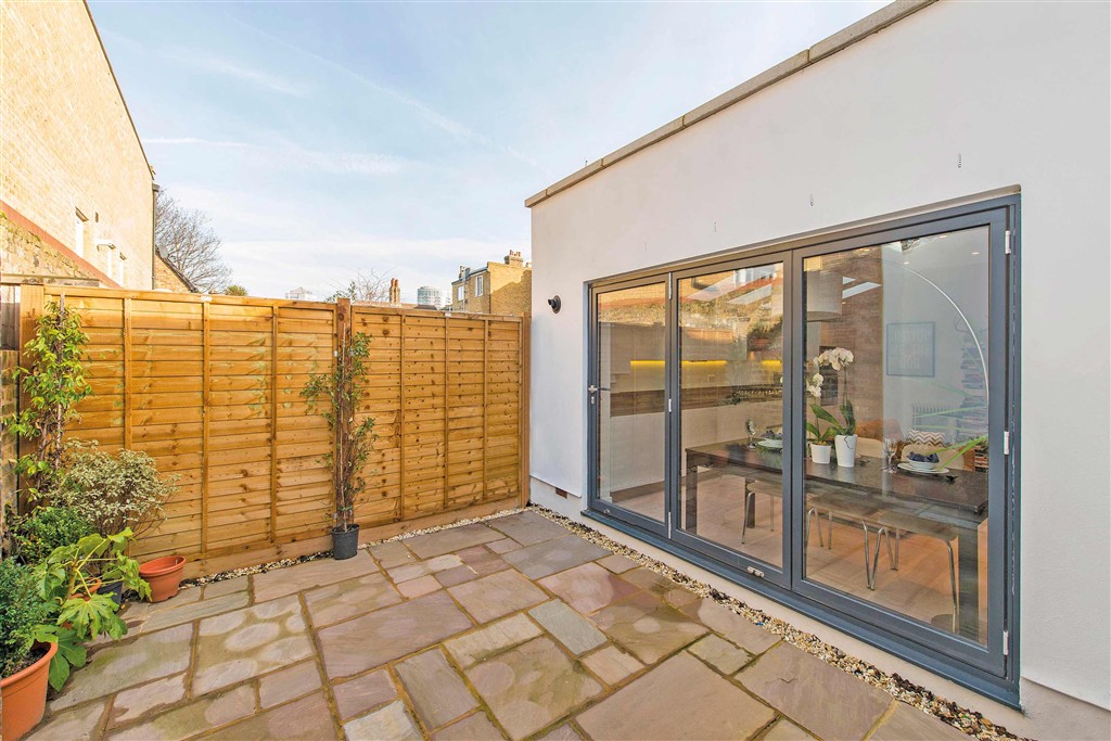 Flat B, 210, Merton Road, WANDSWORTH, London, SW18 5SW