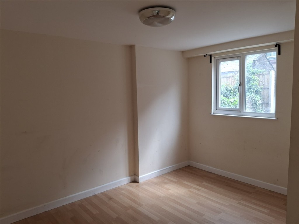 Flat 1, 5 Market Mews,, Market Street, CINDERFORD, Gloucestershire, GL14 2RT