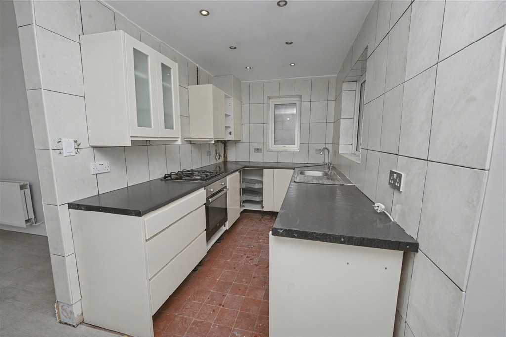 4, Dingwall Road, CARSHALTON, Surrey, SM5 4LY