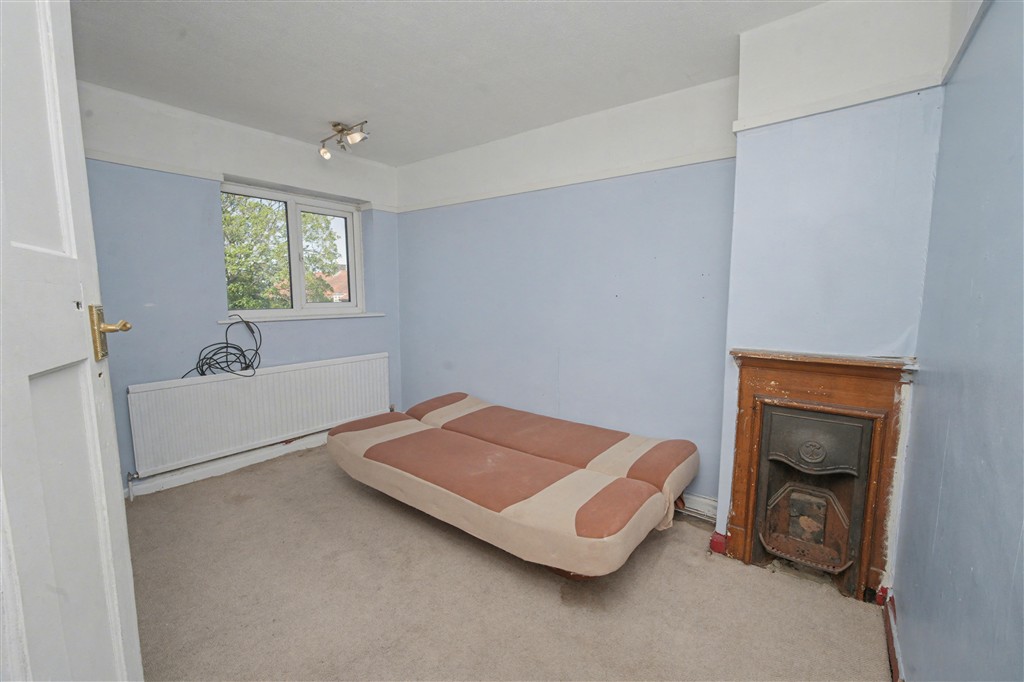 4, Dingwall Road, CARSHALTON, Surrey, SM5 4LY