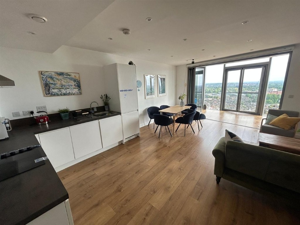 2102 Kew Eye Apartments, Ealing Road, BRENTFORD, Middlesex, TW8 0GA
