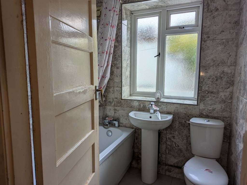 Flat 7, Allerford Court, Bromley Road, LONDON, London, SE6 2XL