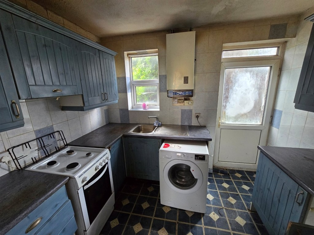 15, Windsor Avenue, MANCHESTER, Lancashire, M27 8QB