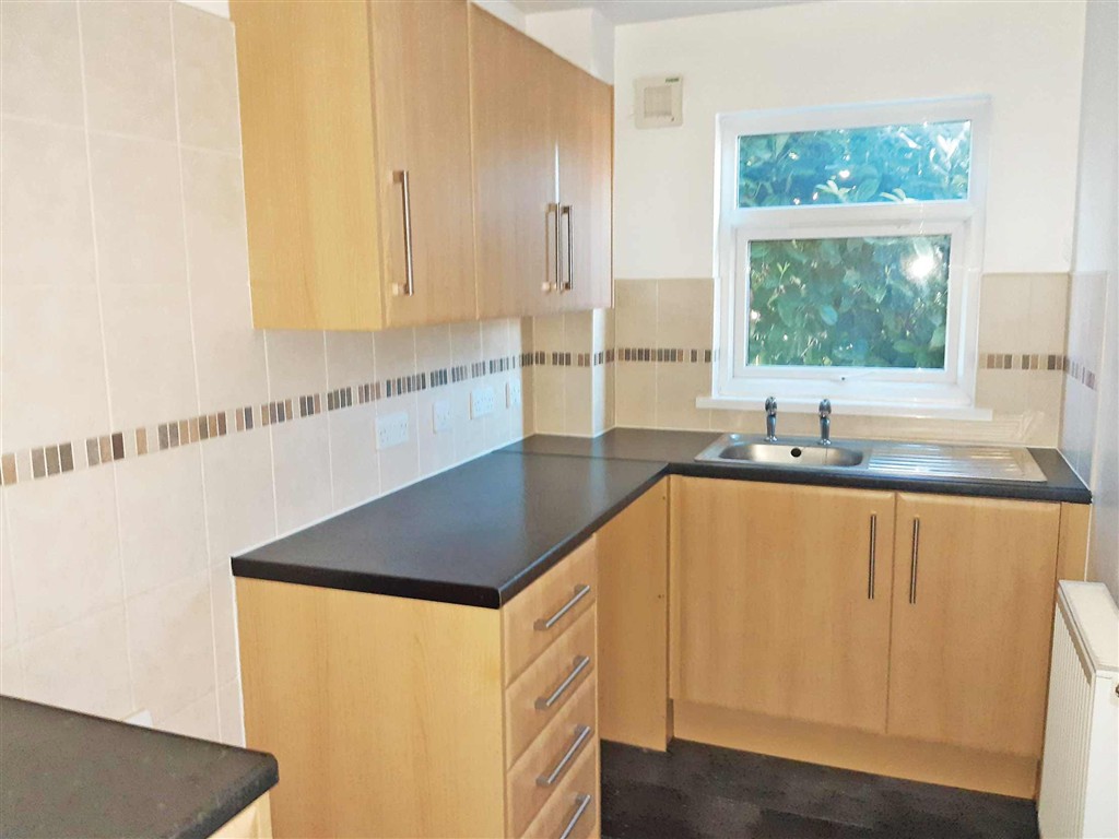 4, Manor Farm Road, WAKEFIELD, West Yorkshire, WF4 3PQ
