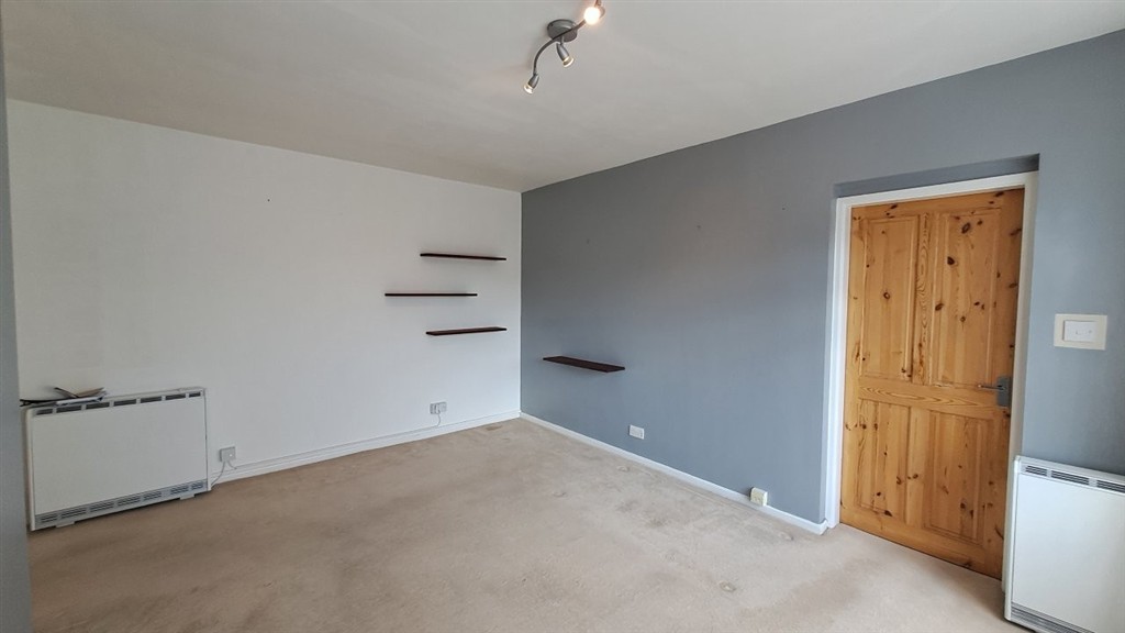 Flat 9, Farm Court, Farm Road, BURTON-ON-TRENT, Staffordshire, DE13 0XQ