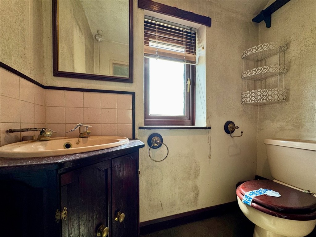 Clifton Cottage, Main Road, STAFFORD, Staffordshire, ST17 0XE