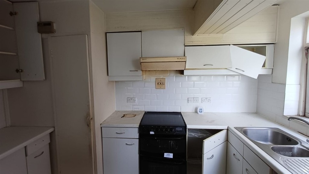 Flat F, Heather Court, 150, Leigham Court Road, London, SW16 2RJ