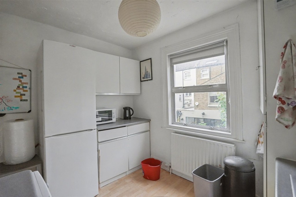 100, Elspeth Road, London, SW11 1DR