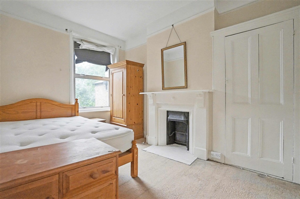 100, Elspeth Road, London, SW11 1DR