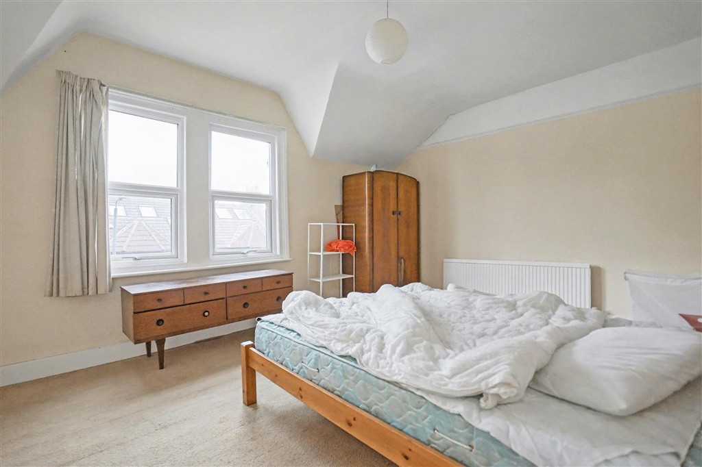 100, Elspeth Road, London, SW11 1DR