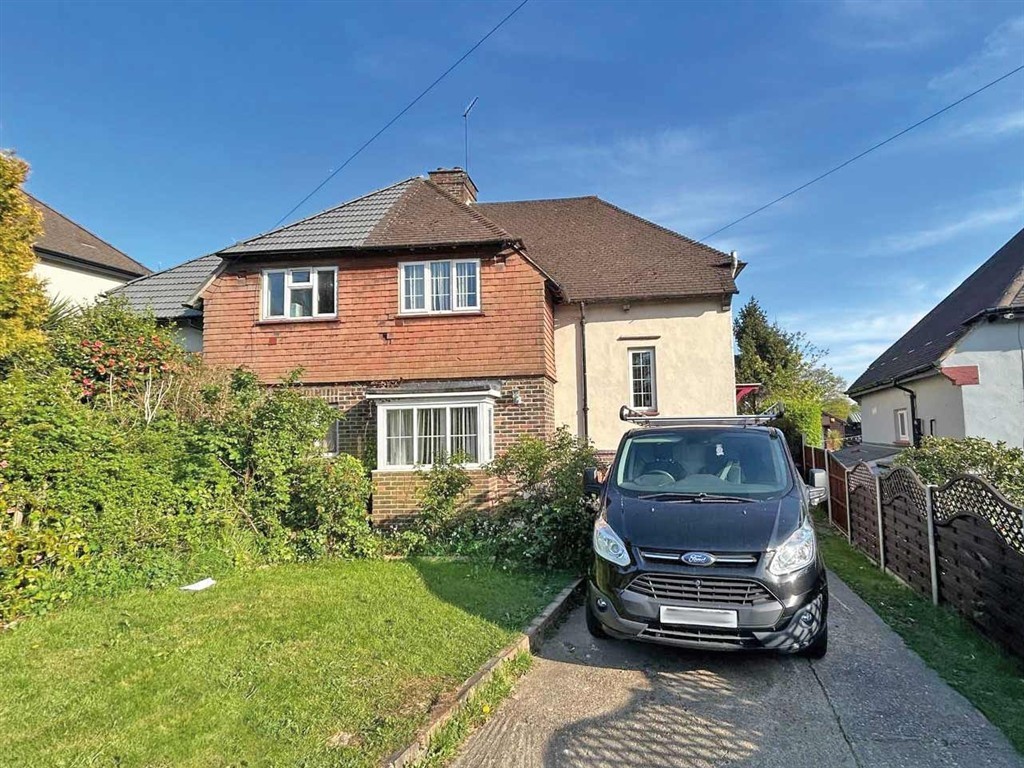 30, Coldshott, OXTED, Surrey, RH8 9BJ