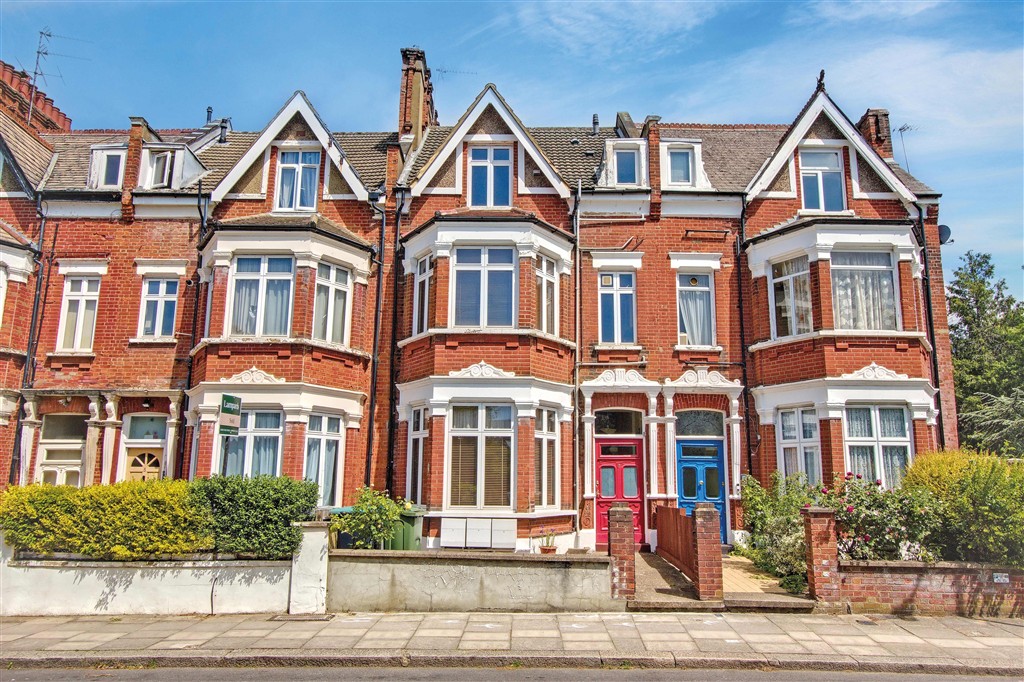 3B, Hoveden Road, MAPESBURY ESTATE, London, NW2 3XE