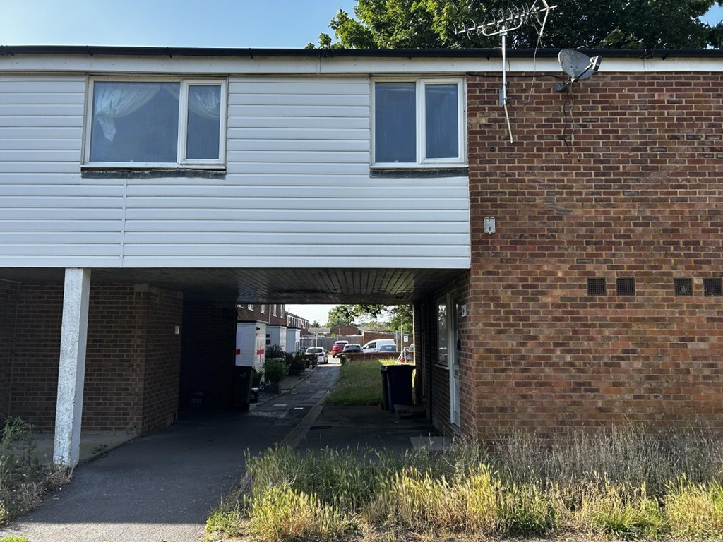 114 Ullswater, Bracknell RG12 8XH