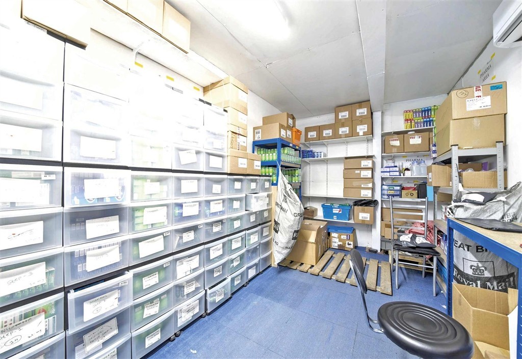 Unit 9, Capital Industrial Estate, Crabtree Manorway South, BELVEDERE, Kent, DA17 6BJ