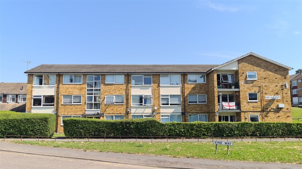 Flat 11, Park Vale Court, Vine Way, BRENTWOOD, Essex, CM14 4UR