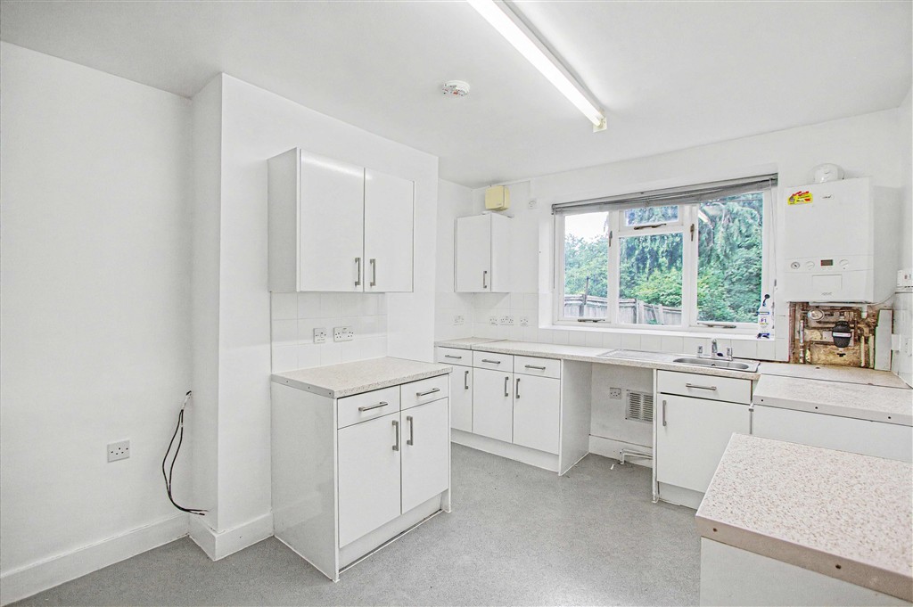 Flat A, 112, Stapleton Hall Road, London, N4 4QA
