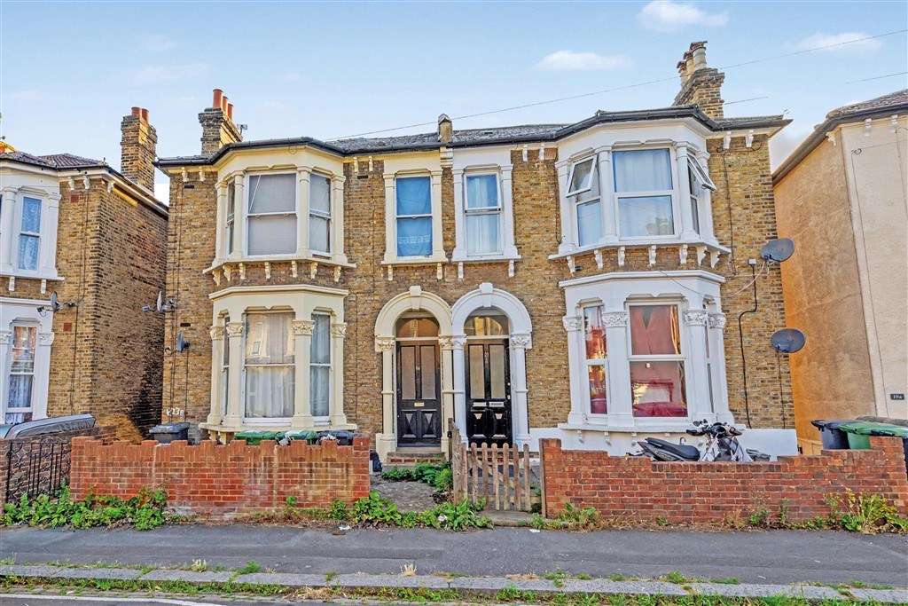 23 Radford Rd, London SE13 6SB