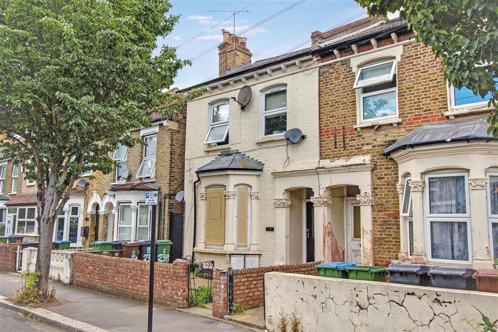 a, 238 Ramsay Rd, London E7 9ET