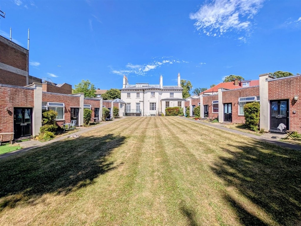 Flat M, The Lodge, 22, Leigham Court Road, STREATHAM, London, SW16 2PL