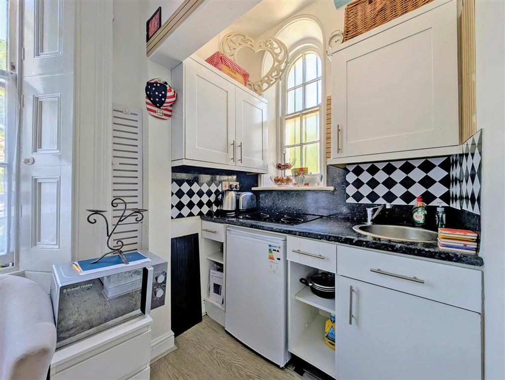 Flat M, The Lodge, 22, Leigham Court Road, STREATHAM, London, SW16 2PL