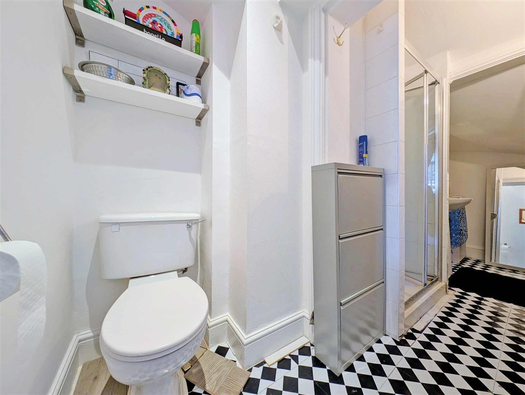 Flat M, The Lodge, 22, Leigham Court Road, STREATHAM, London, SW16 2PL