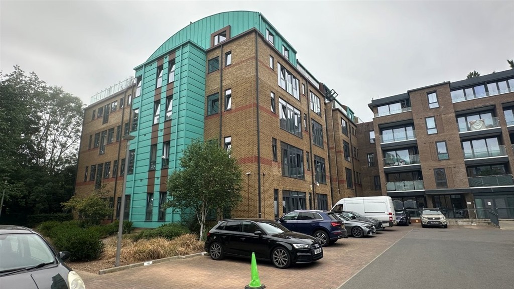40, Weston Court, 4 Brindley Pl, Cowley, Uxbridge UB8 2UF